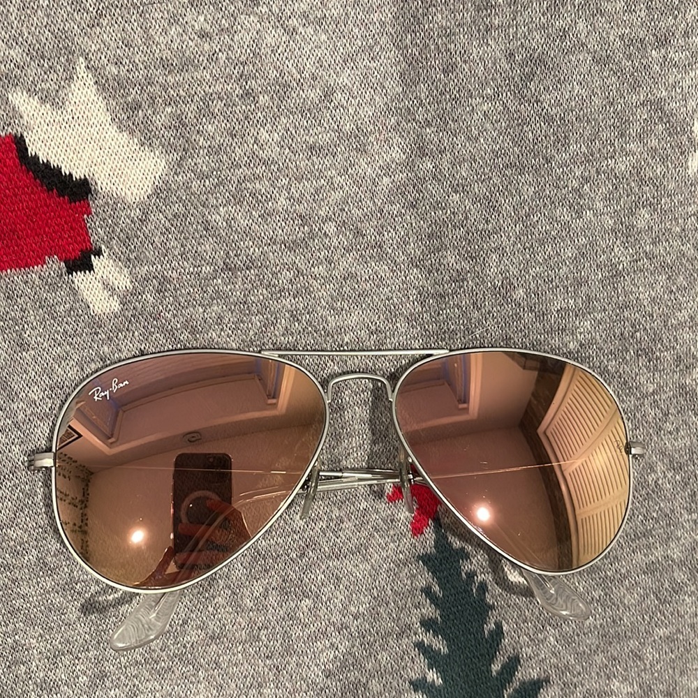 Ray-Ban Sunglasses - Picture 2 of 3